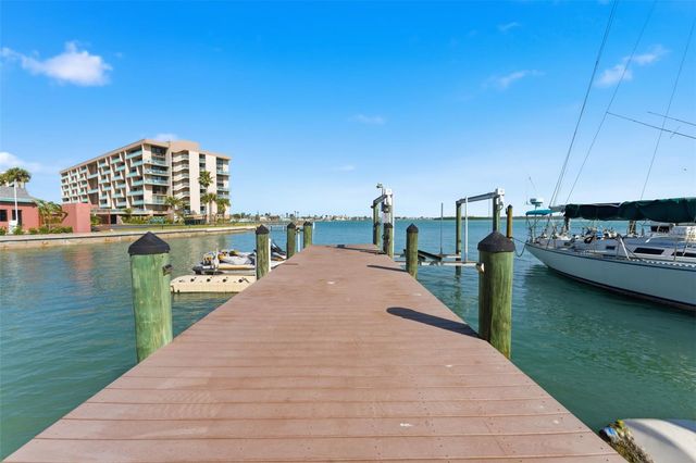 220 126TH AVENUE 1, Treasure Island, FL 33706