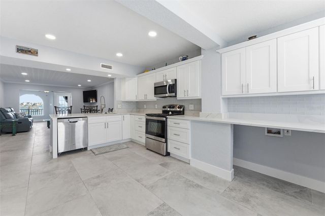 220 126TH AVENUE 1, Treasure Island, FL 33706