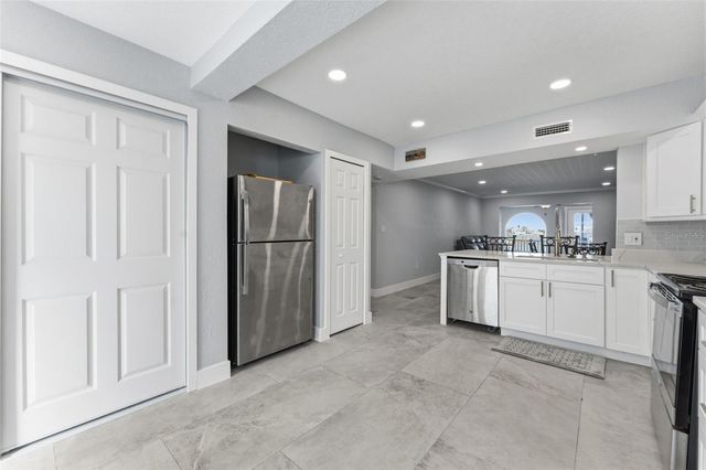 220 126TH AVENUE 1, Treasure Island, FL 33706