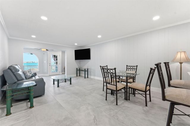 220 126TH AVENUE 1, Treasure Island, FL 33706