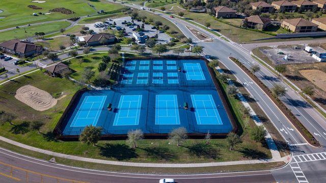 650 Pebble Beach Drive, Davenport, FL 33896