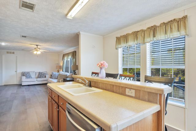 278 Tiger Lily Lane, Defuniak Springs, FL 32433