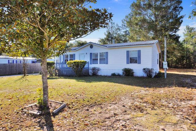 278 Tiger Lily Lane, Defuniak Springs, FL 32433