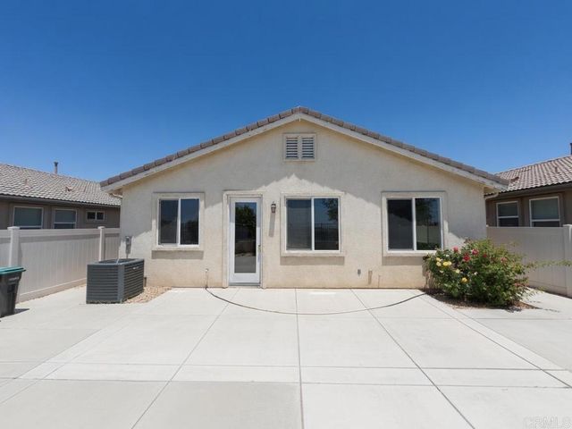367 Shining Rock, Beaumont, CA 92223