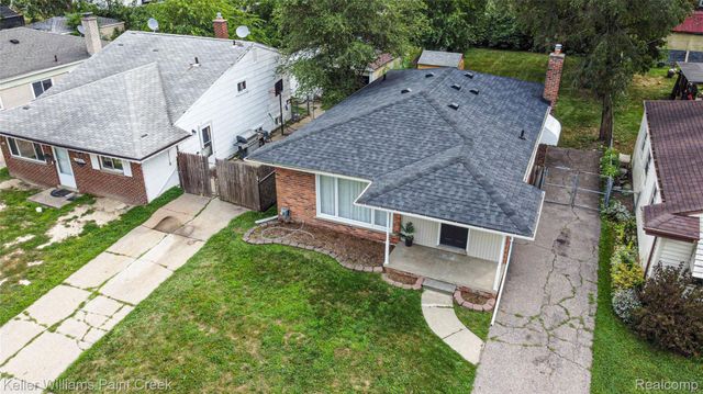 24876 Dale Avenue, Eastpointe, MI 48021