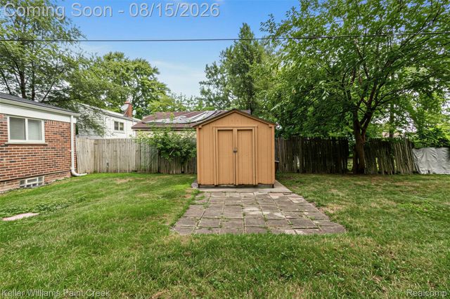 24876 Dale Avenue, Eastpointe, MI 48021