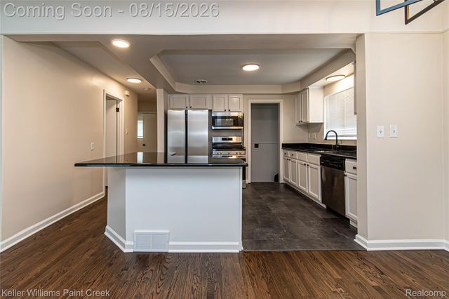 24876 Dale Avenue, Eastpointe, MI 48021