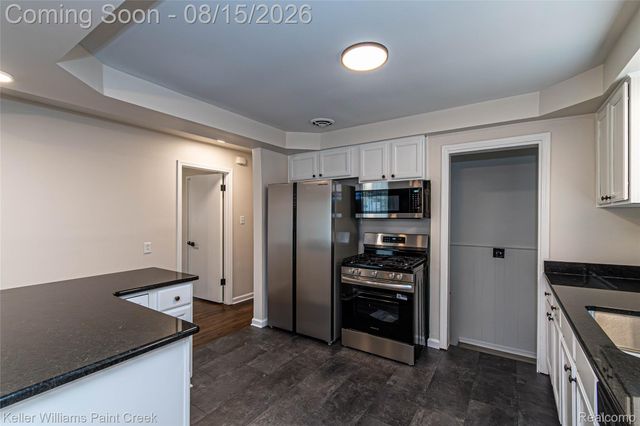 24876 Dale Avenue, Eastpointe, MI 48021