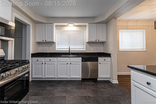 24876 Dale Avenue, Eastpointe, MI 48021
