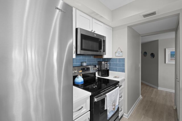 233 NE Edgewater Drive 104, Hutchinson Island, FL 34996