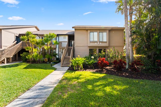233 NE Edgewater Drive 104, Hutchinson Island, FL 34996