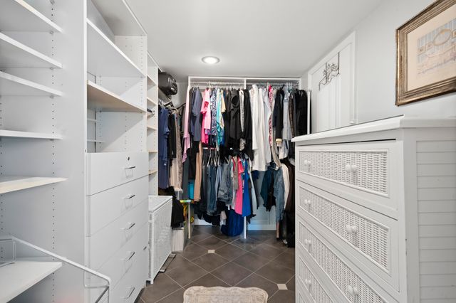 233 NE Edgewater Drive 104, Hutchinson Island, FL 34996