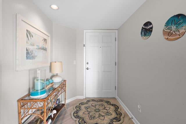 233 NE Edgewater Drive 104, Hutchinson Island, FL 34996