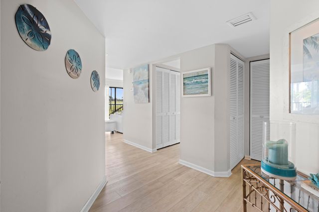 233 NE Edgewater Drive 104, Hutchinson Island, FL 34996