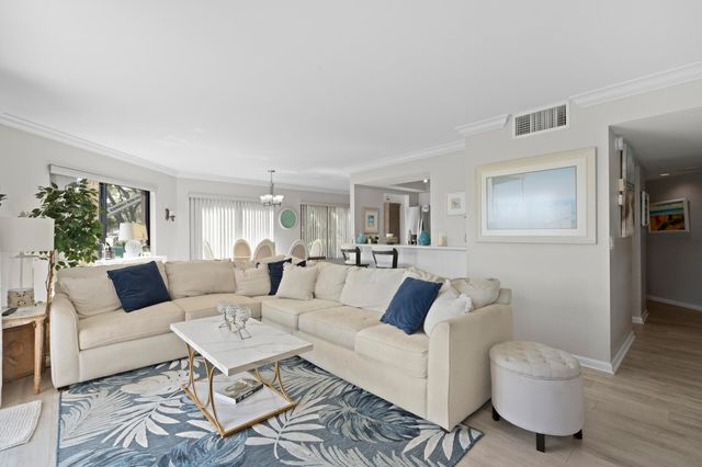 233 NE Edgewater Drive 104, Hutchinson Island, FL 34996