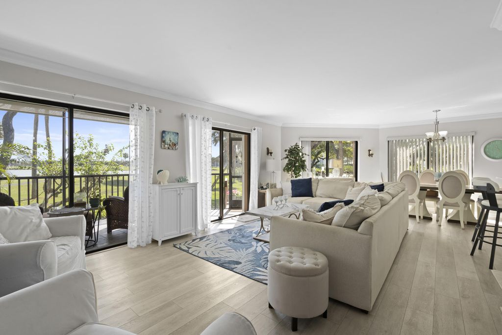 233 NE Edgewater Drive 104, Hutchinson Island, FL 34996