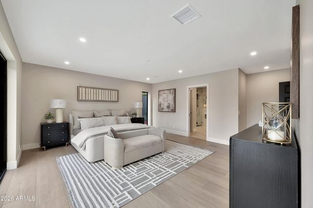 1955 E GREENWAY Road, Phoenix, AZ 85022