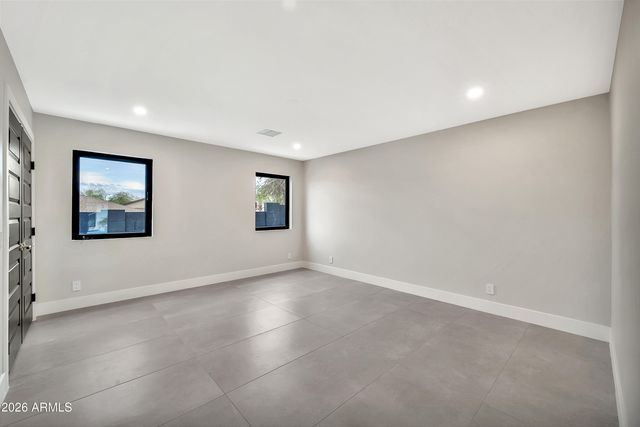1955 E GREENWAY Road, Phoenix, AZ 85022