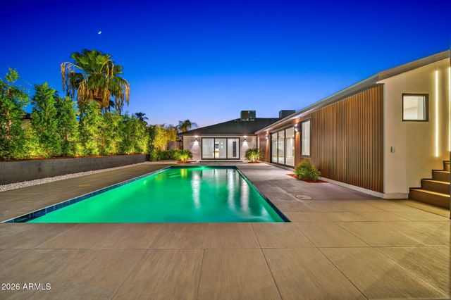 1955 E GREENWAY Road, Phoenix, AZ 85022