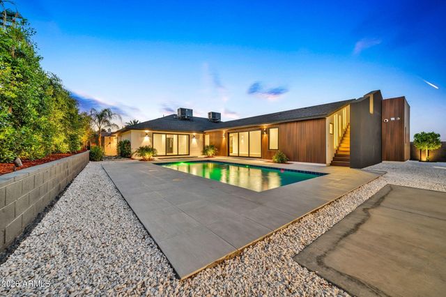 1955 E GREENWAY Road, Phoenix, AZ 85022