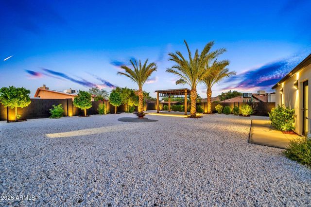 1955 E GREENWAY Road, Phoenix, AZ 85022