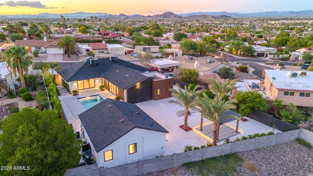 1955 E GREENWAY Road, Phoenix, AZ 85022