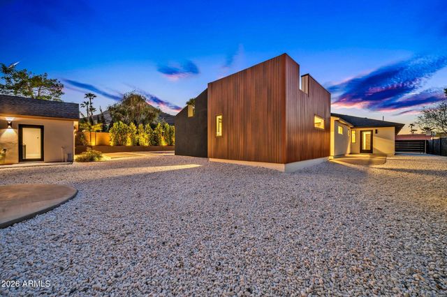 1955 E GREENWAY Road, Phoenix, AZ 85022