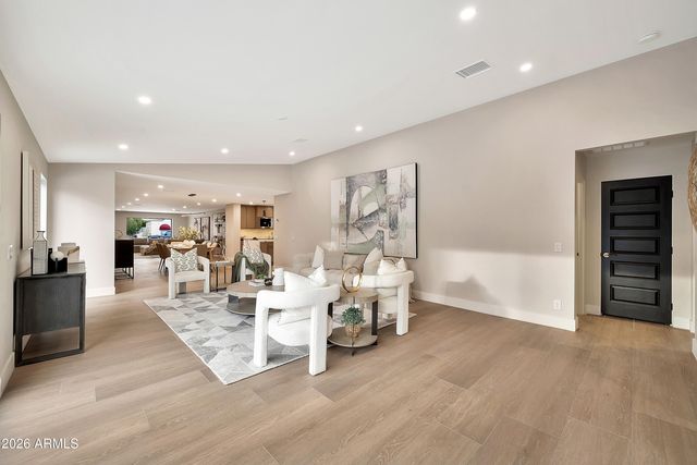 1955 E GREENWAY Road, Phoenix, AZ 85022