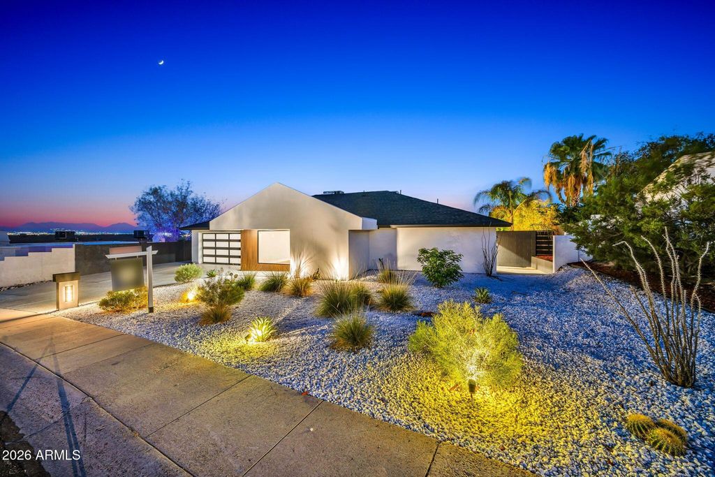 1955 E GREENWAY Road, Phoenix, AZ 85022