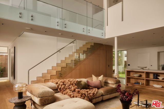 2801 Sanborn Avenue, Los Angeles, CA 90291