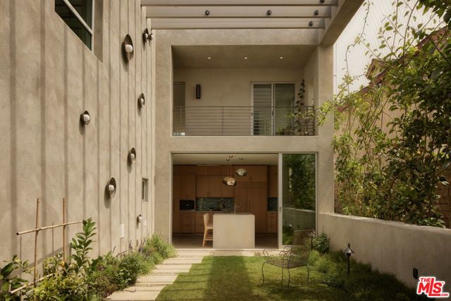 2801 Sanborn Avenue, Los Angeles, CA 90291