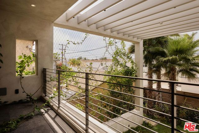2801 Sanborn Avenue, Los Angeles, CA 90291