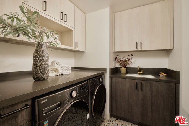 2801 Sanborn Avenue, Los Angeles, CA 90291