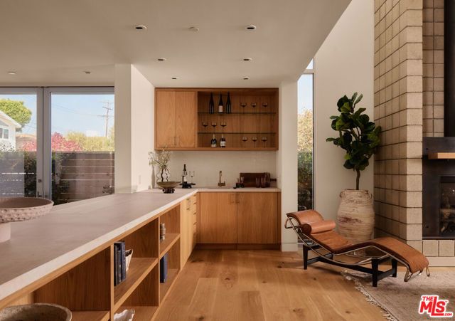 2801 Sanborn Avenue, Los Angeles, CA 90291