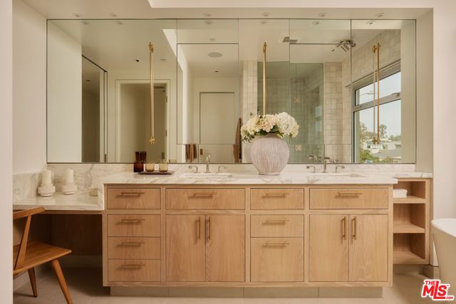 2801 Sanborn Avenue, Los Angeles, CA 90291