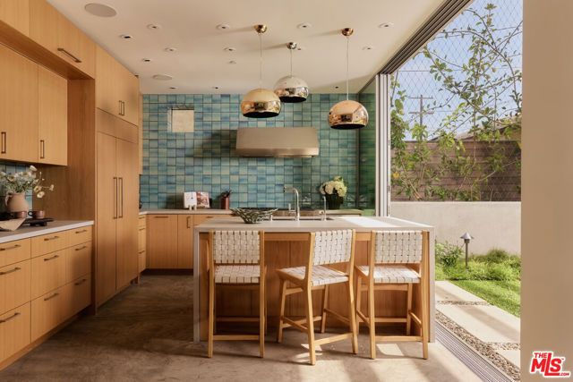 2801 Sanborn Avenue, Los Angeles, CA 90291