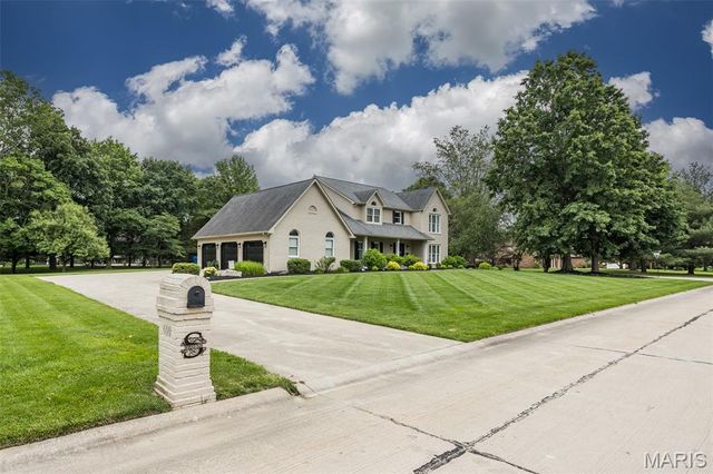 600 East Waters Edge Drive, Shiloh, IL 62221