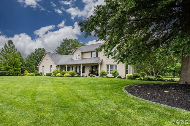 600 East Waters Edge Drive, Shiloh, IL 62221