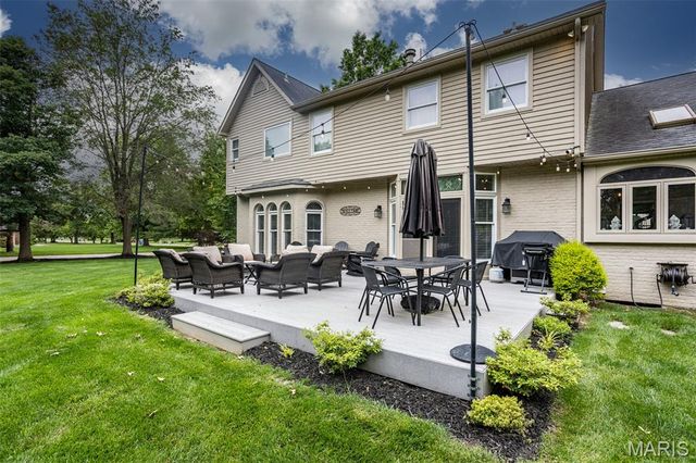 600 East Waters Edge Drive, Shiloh, IL 62221