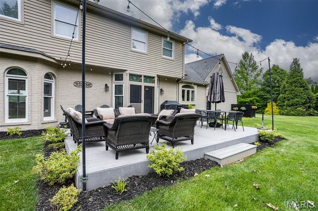 600 East Waters Edge Drive, Shiloh, IL 62221