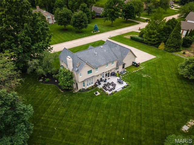 600 East Waters Edge Drive, Shiloh, IL 62221
