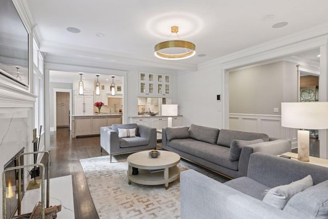 20715 Linwood Road, Deephaven, MN 55331