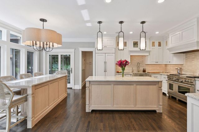 20715 Linwood Road, Deephaven, MN 55331