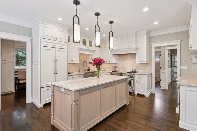 20715 Linwood Road, Deephaven, MN 55331