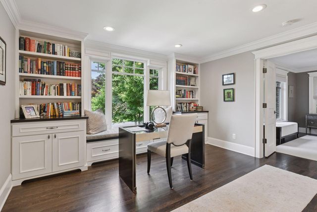 20715 Linwood Road, Deephaven, MN 55331