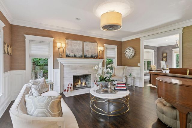 20715 Linwood Road, Deephaven, MN 55331