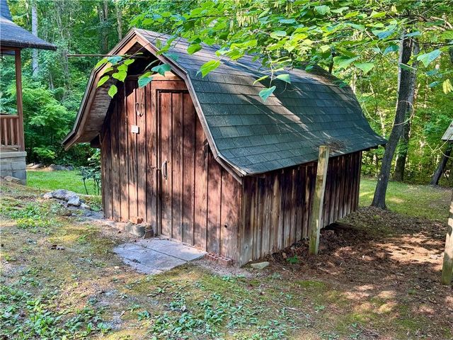 381 E Homestead Drive, Lexington, NC 27292