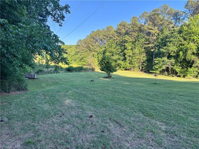 381 E Homestead Drive, Lexington, NC 27292
