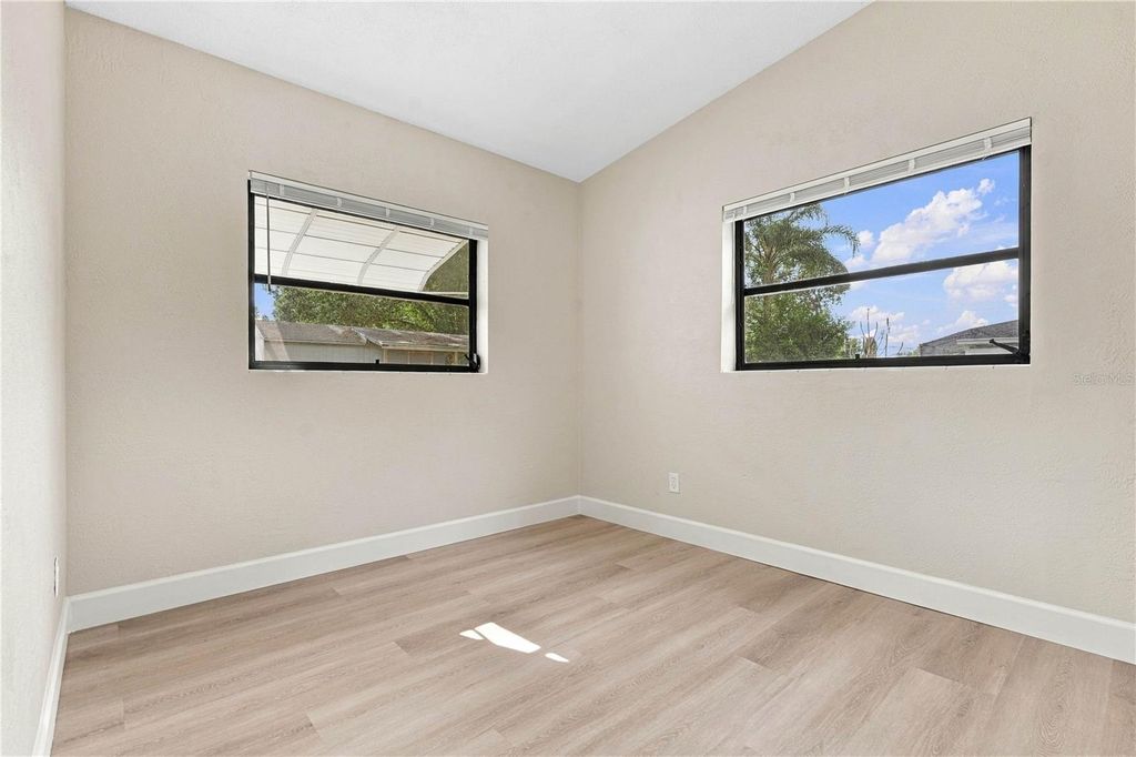 Image 16 of property listing at 1723 WEEKS AVENUE, Orlando, FL 32806