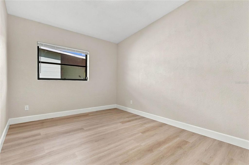 Image 18 of property listing at 1723 WEEKS AVENUE, Orlando, FL 32806